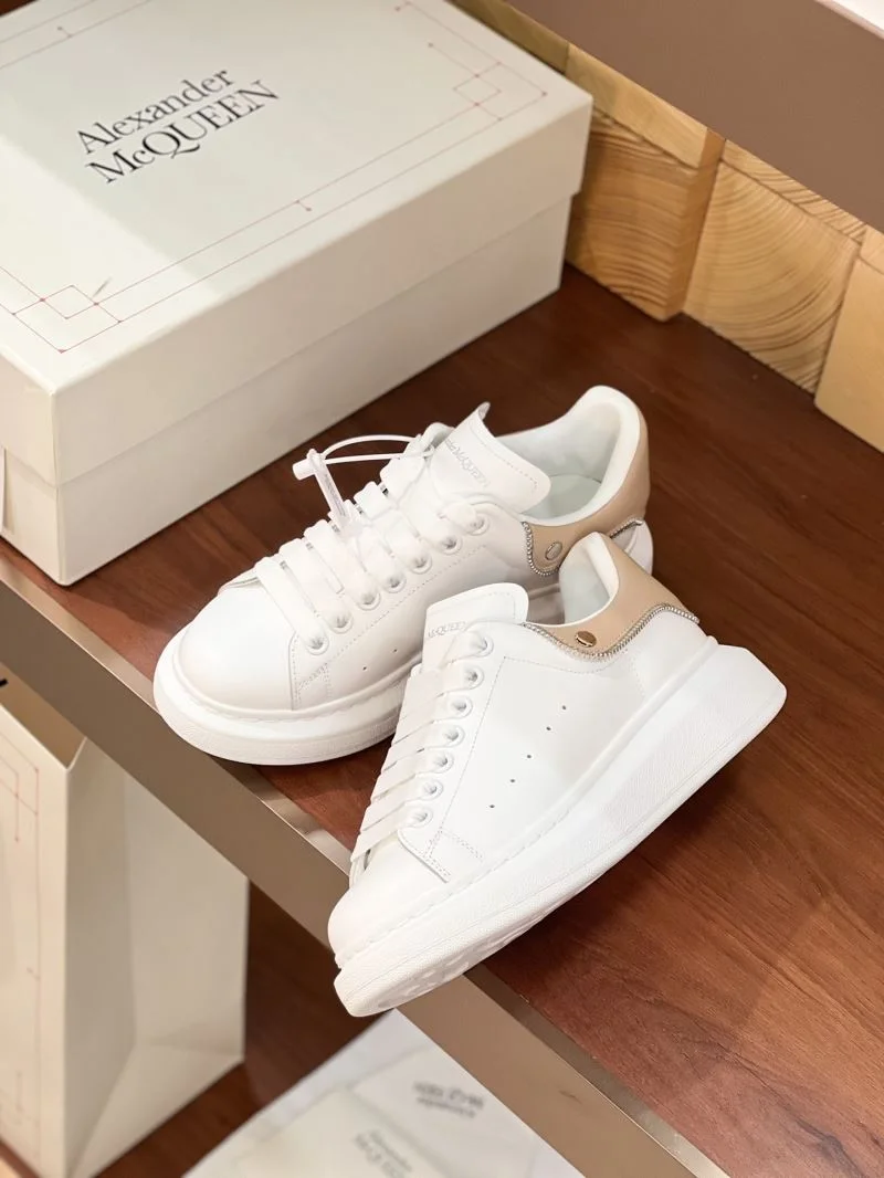 Sporty Alexander Mcqueen Low Shoes 16486
