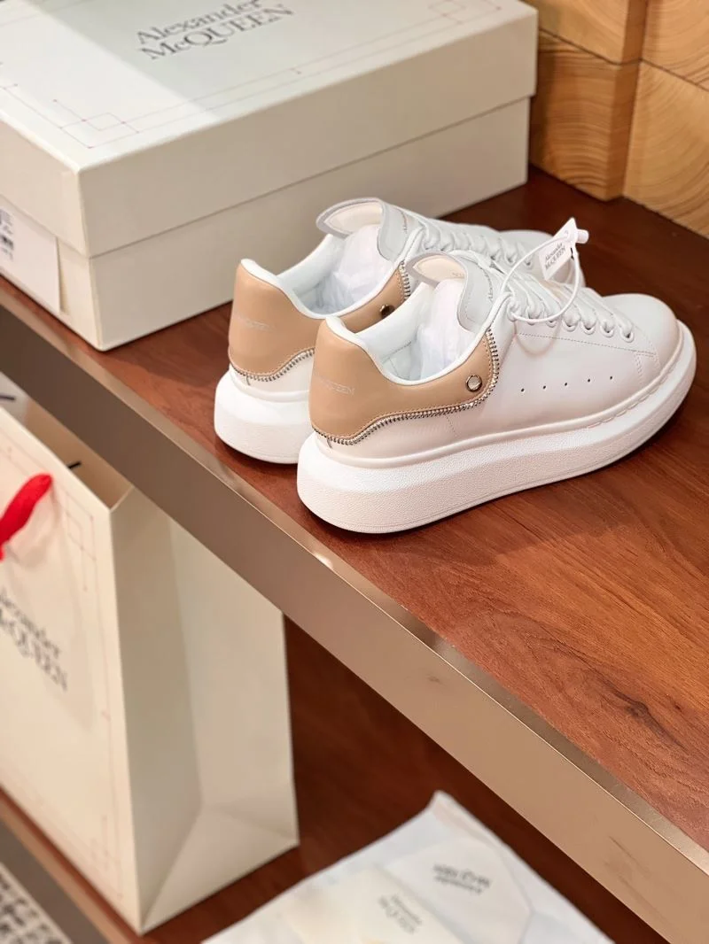 Sporty Alexander Mcqueen Low Shoes 16486