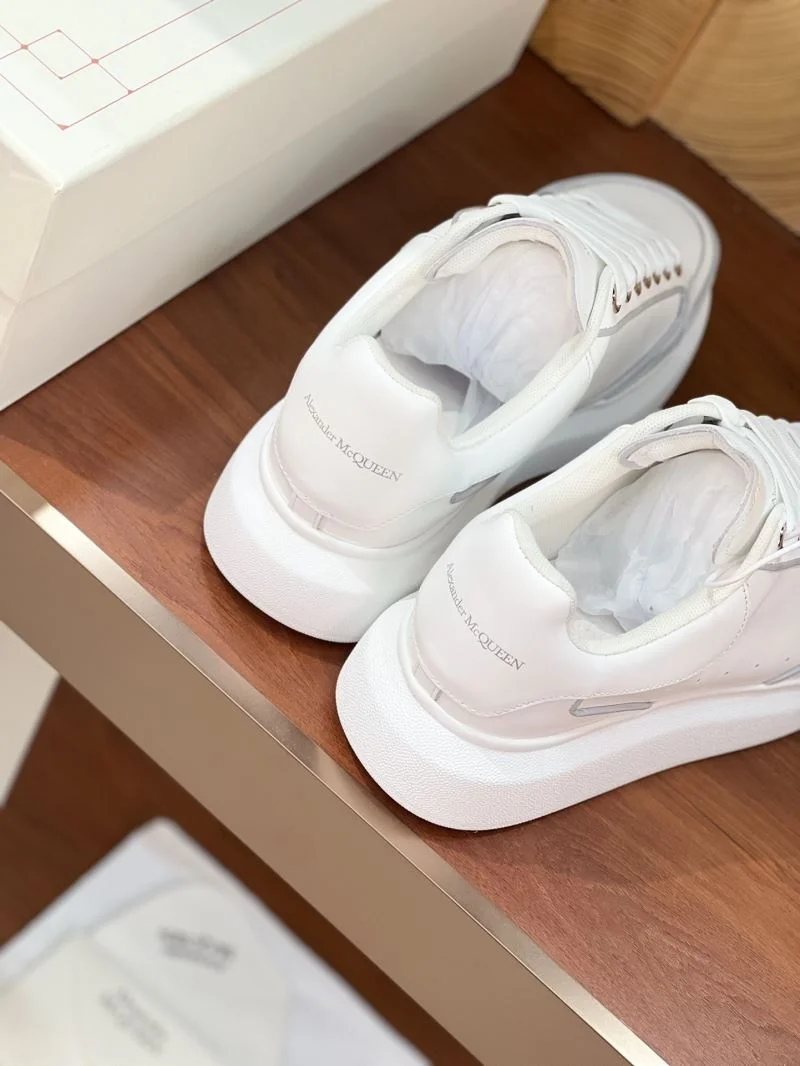 Alexander Mcqueen Low Shoes Bold 16462