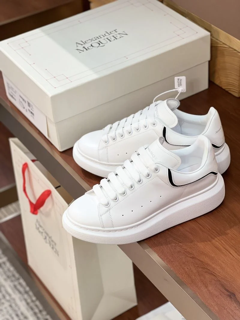 Alexander Mcqueen Low Shoes Lightweight 16466