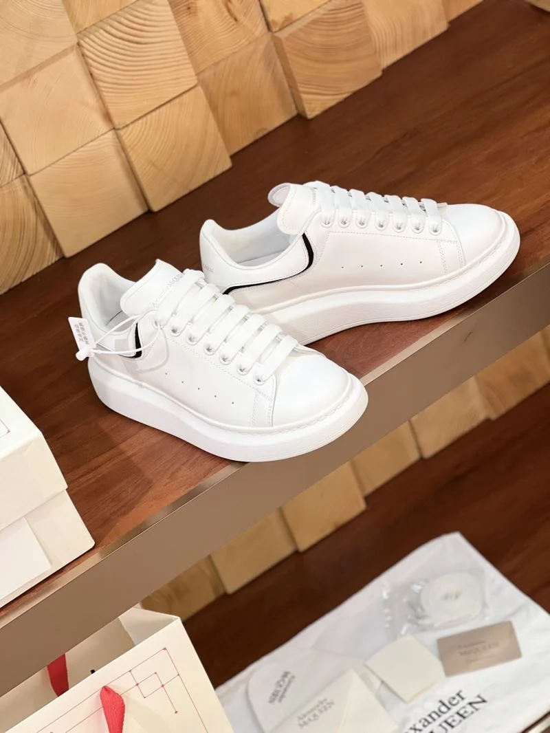 Alexander Mcqueen Low Shoes Lightweight 16466