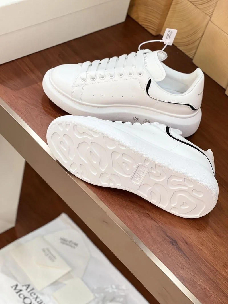 Alexander Mcqueen Low Shoes Lightweight 16466