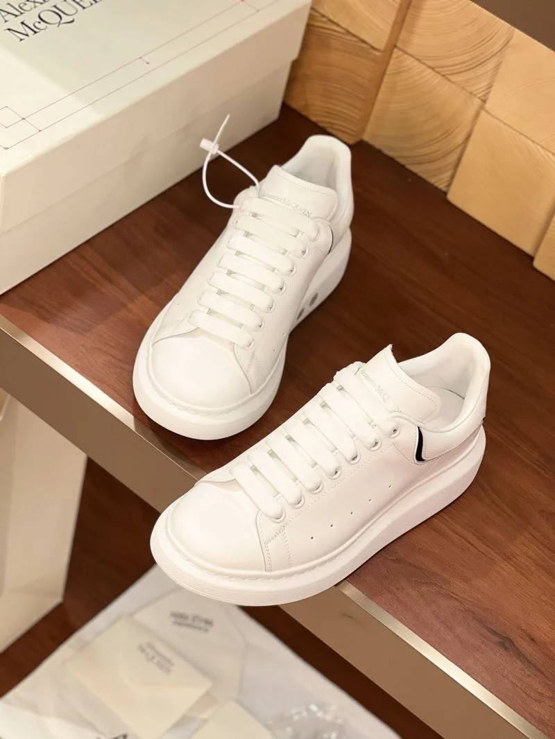 Alexander Mcqueen Low Shoes Lightweight 16466