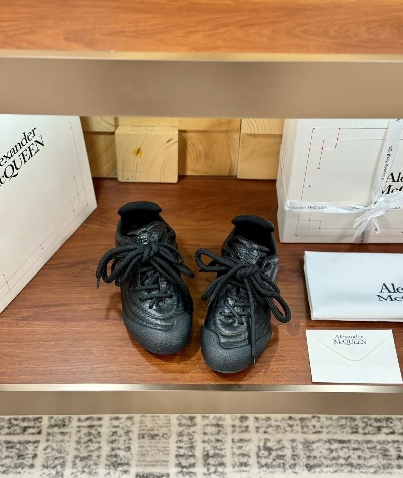 Practical Alexander Mcqueen Low Shoes 16503