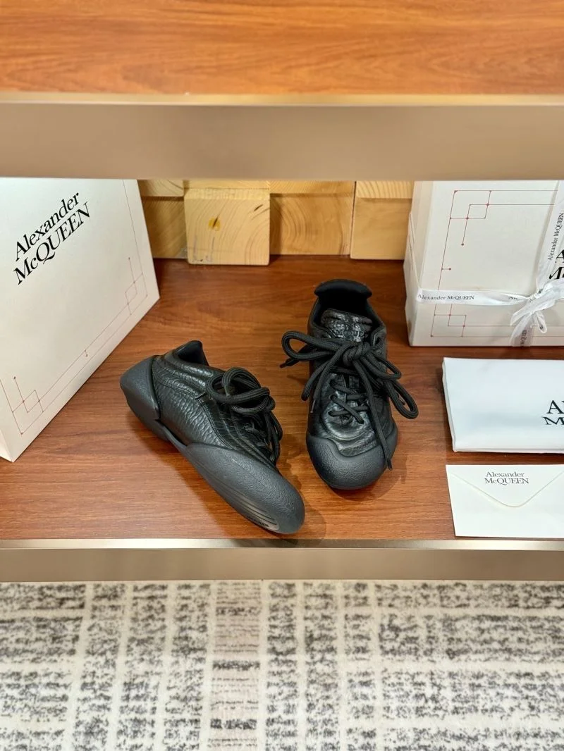 Practical Alexander Mcqueen Low Shoes 16503