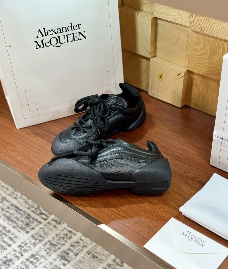 Practical Alexander Mcqueen Low Shoes 16503