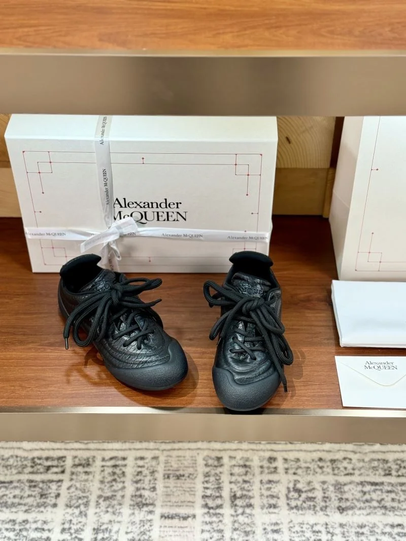 Practical Alexander Mcqueen Low Shoes 16503