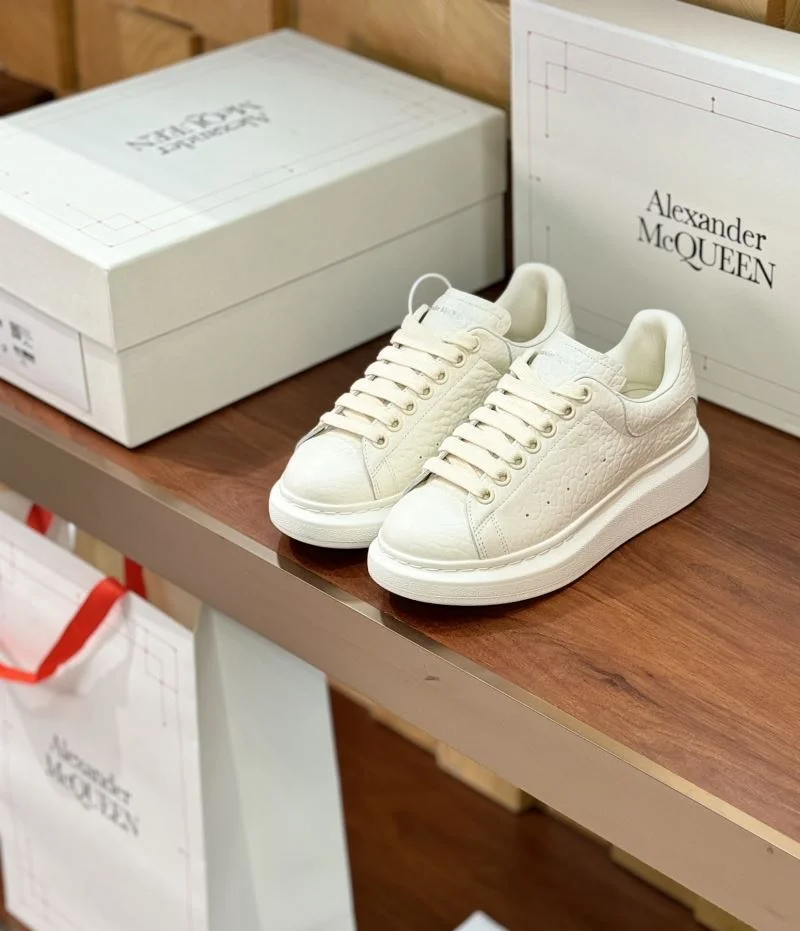 Alexander Mcqueen Low Shoes Resilient 16477