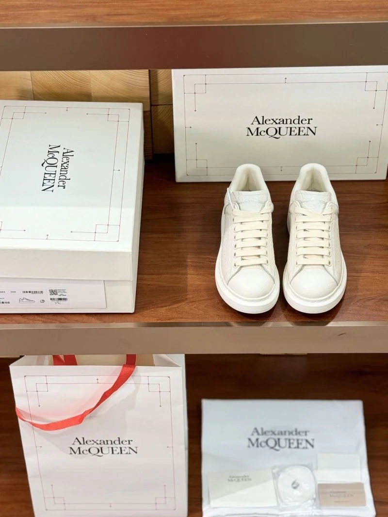 Alexander Mcqueen Low Shoes Resilient 16477