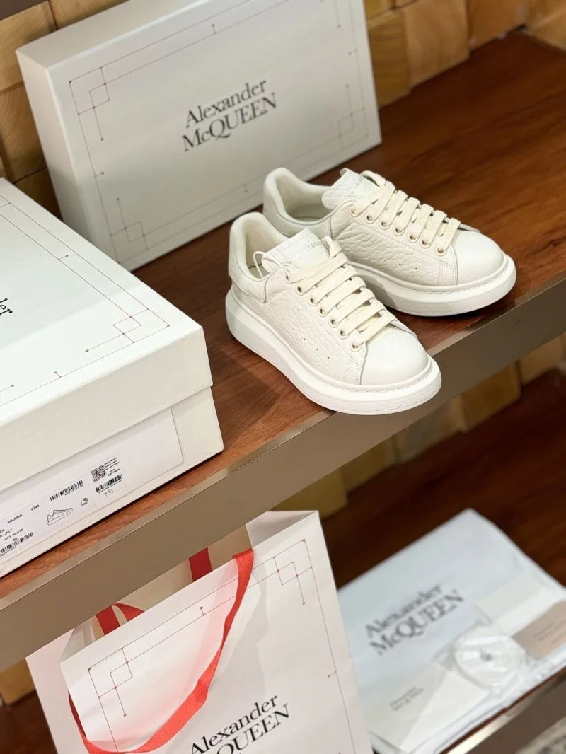 Alexander Mcqueen Low Shoes Resilient 16477
