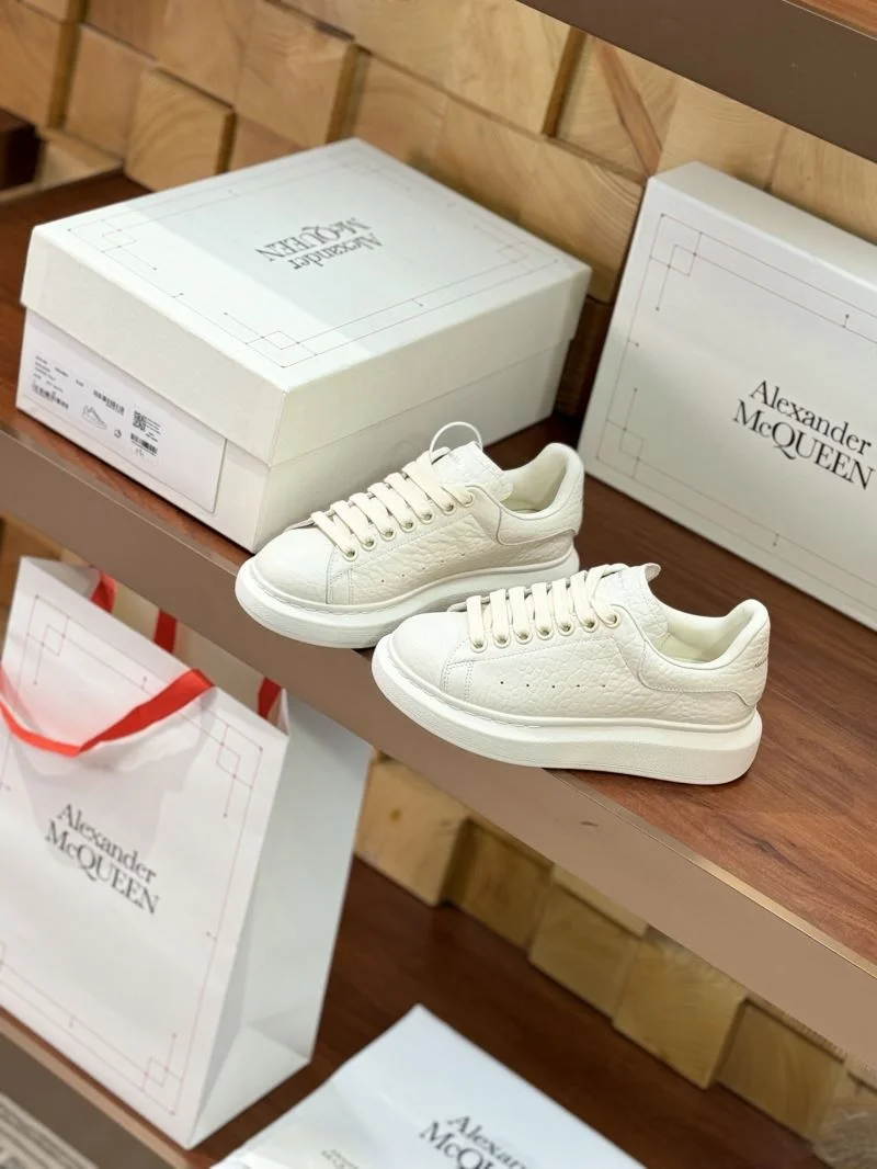Alexander Mcqueen Low Shoes Resilient 16477