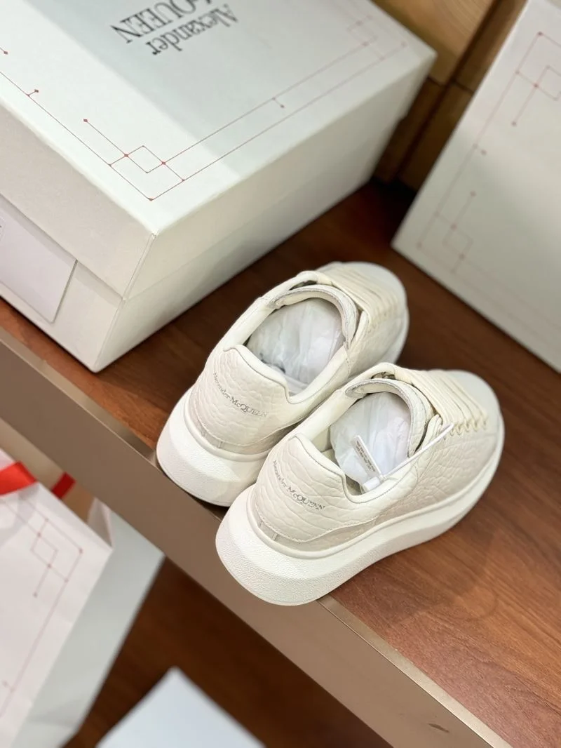 Alexander Mcqueen Low Shoes Resilient 16477