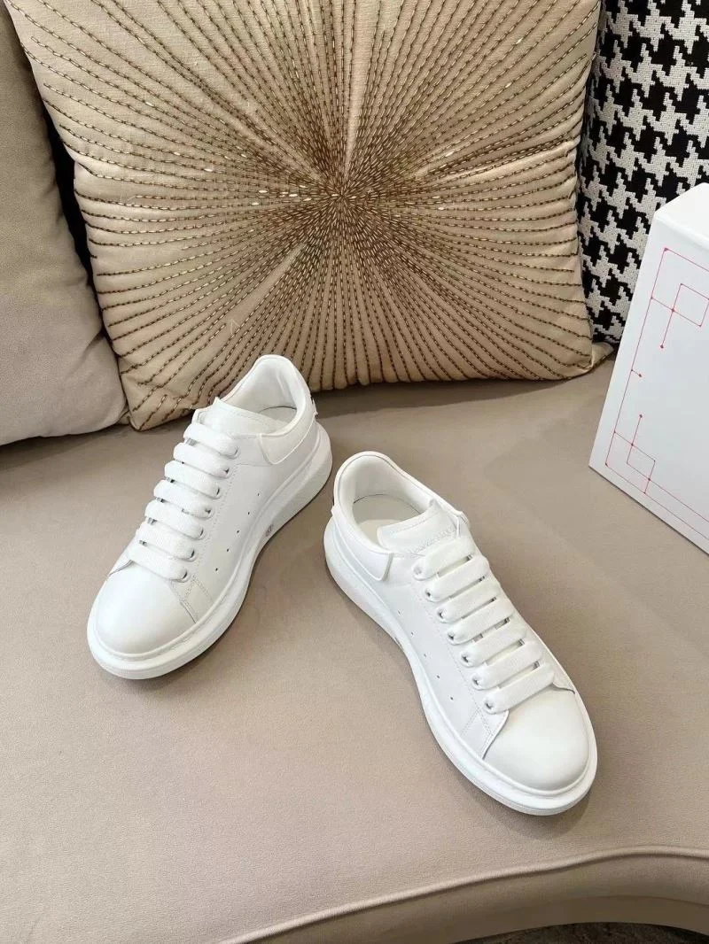 Alexander Mcqueen Low Shoes ModernLook 16438