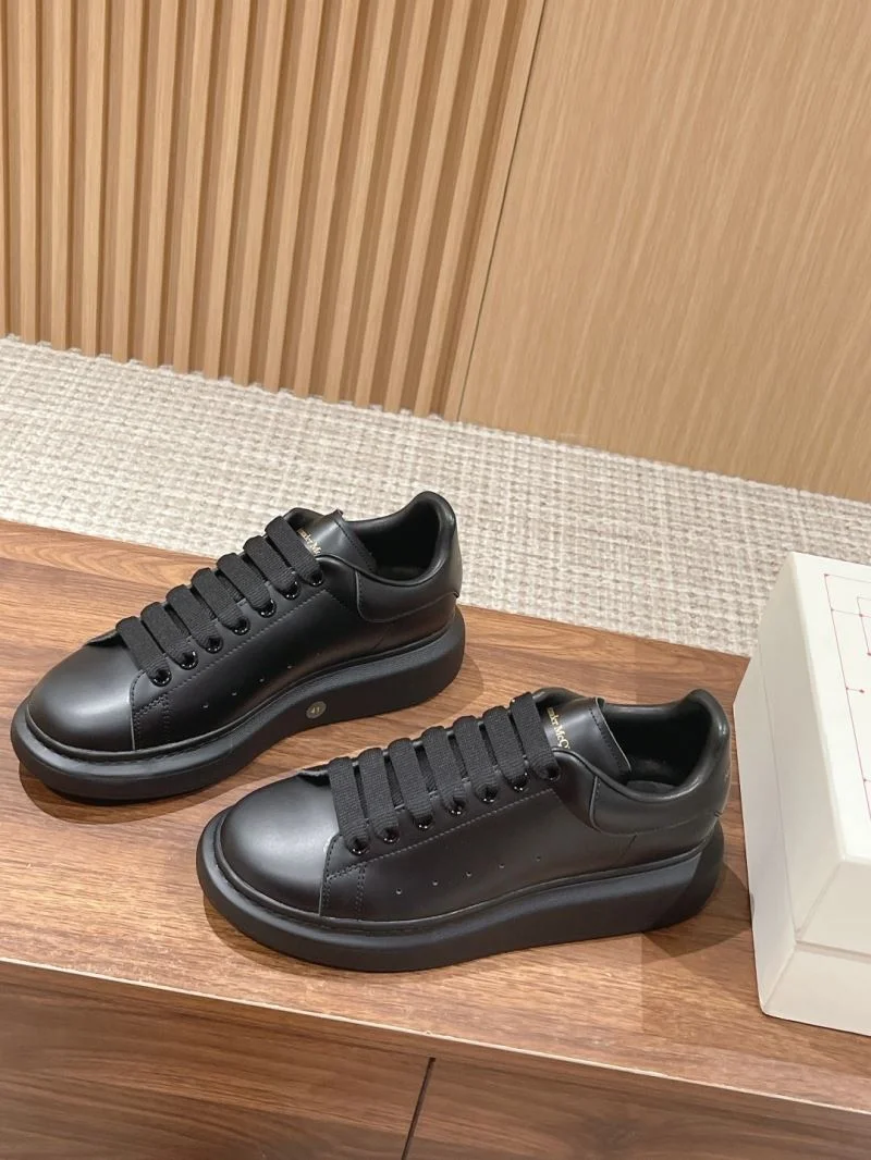Alexander Mcqueen Low Shoes Classic 16444