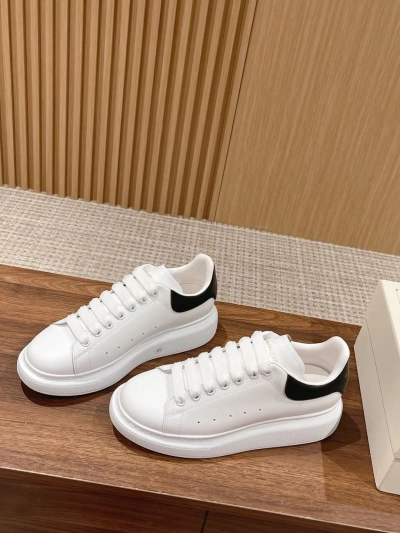 Alexander Mcqueen Low Shoes Stylish 16441