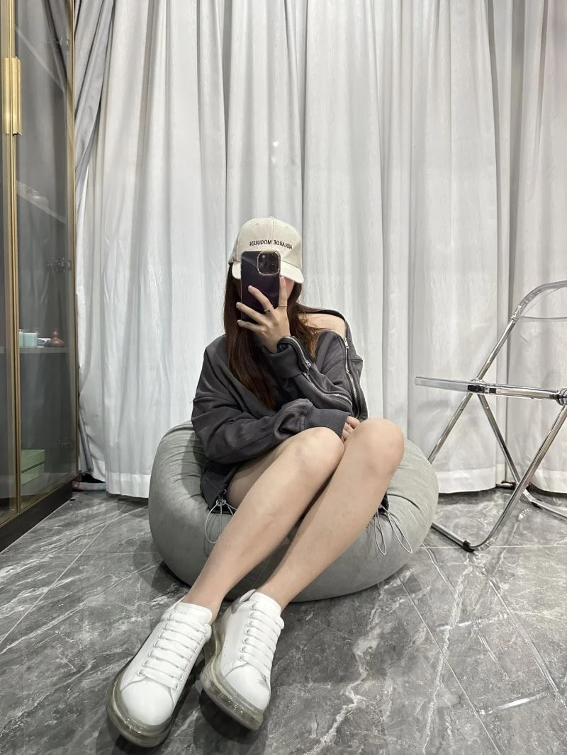 Alexander Mcqueen Low Shoes Unique 16488