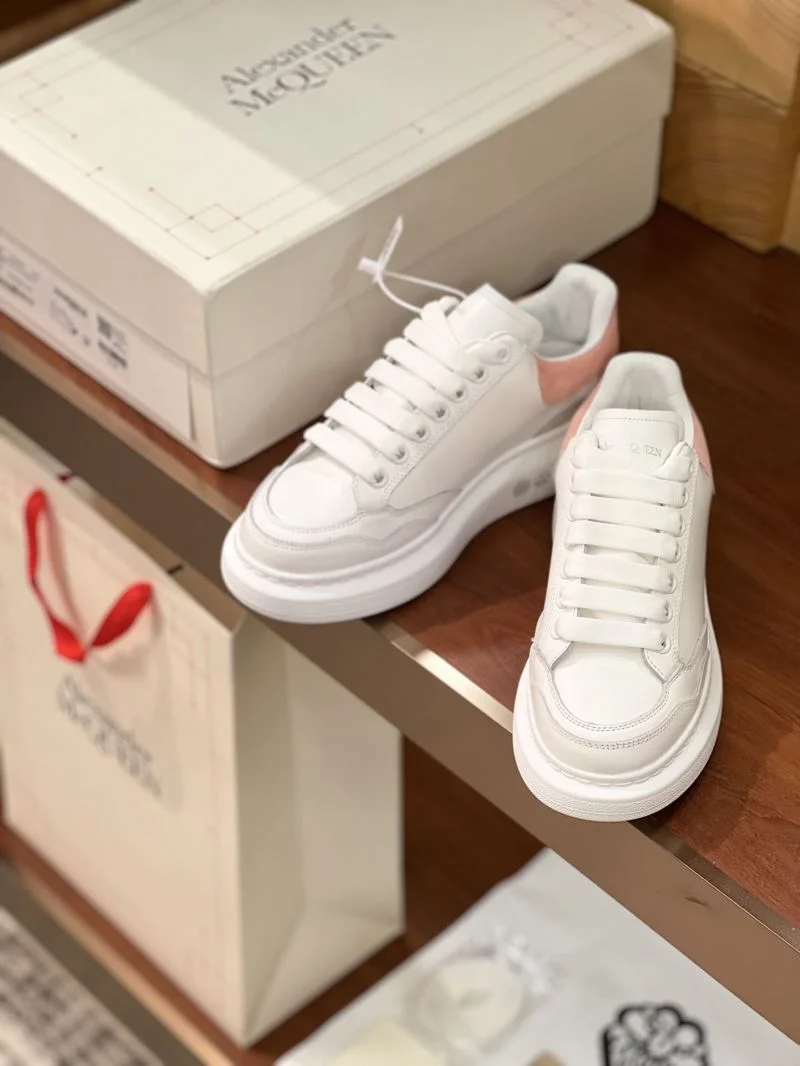 Alexander Mcqueen Low Shoes Efficient 16482