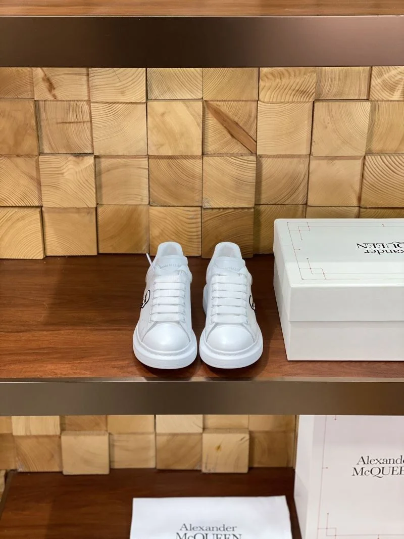 Alexander Mcqueen Low Shoes SmoothTexture 16541
