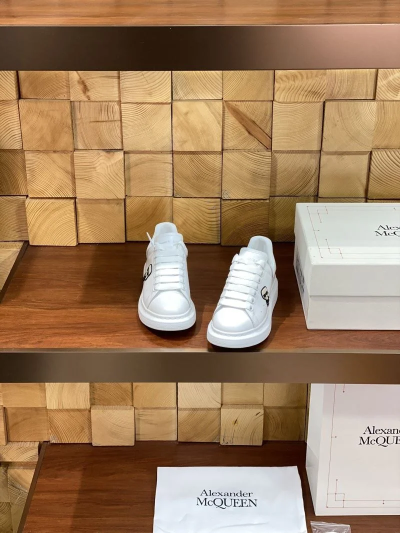 Alexander Mcqueen Low Shoes SmoothTexture 16541