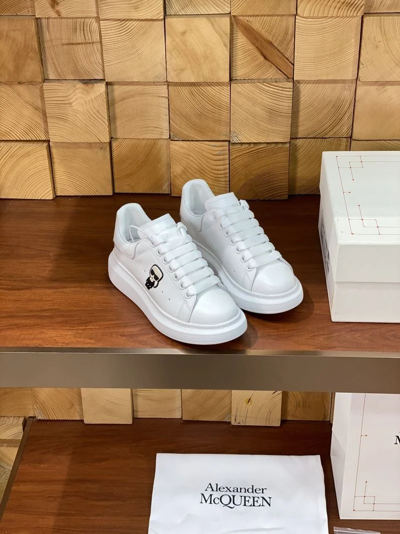 Alexander Mcqueen Low Shoes SmoothTexture 16541