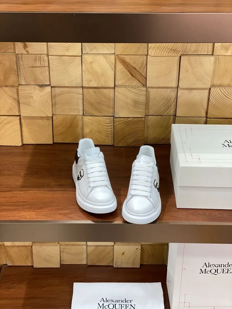 Alexander Mcqueen Low Shoes Efficient 16570