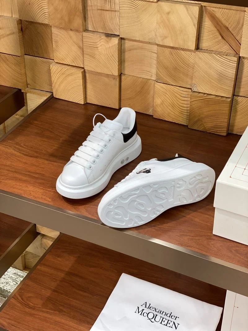 Alexander Mcqueen Low Shoes Efficient 16570