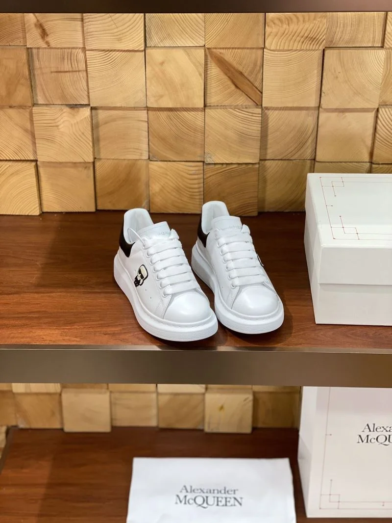 Alexander Mcqueen Low Shoes Efficient 16570