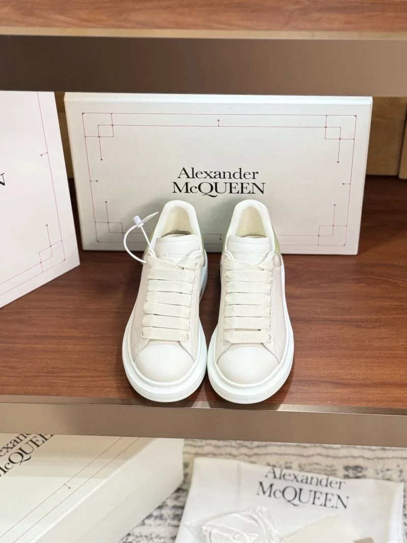 Alexander Mcqueen Low Shoes Compact 16386