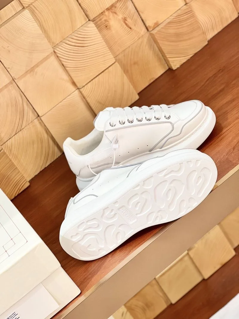 Alexander Mcqueen Low Shoes Classic 16376