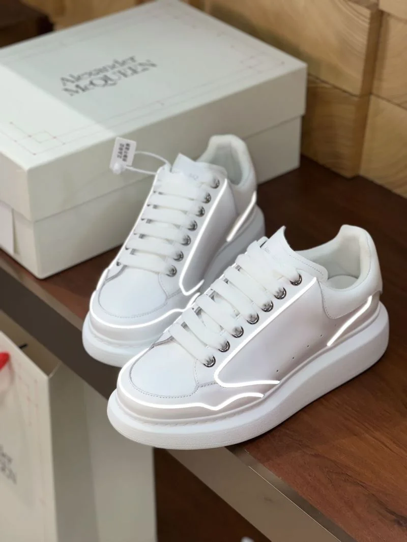 Alexander Mcqueen Low Shoes Classic 16376