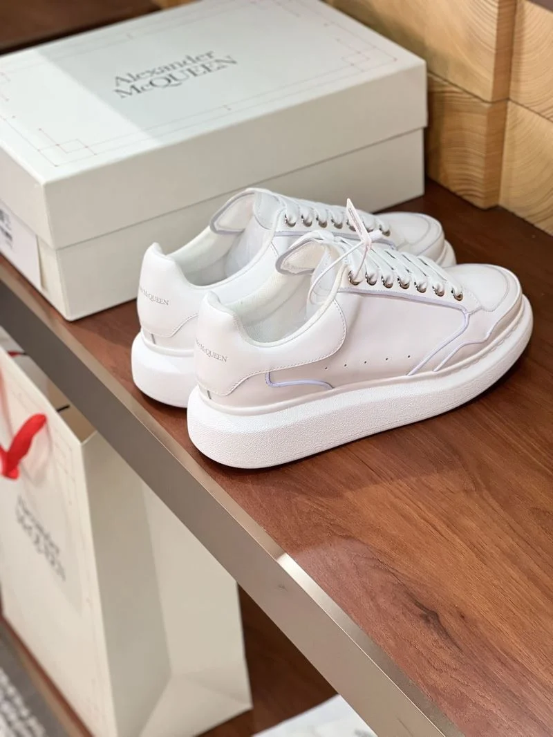 Alexander Mcqueen Low Shoes Classic 16376