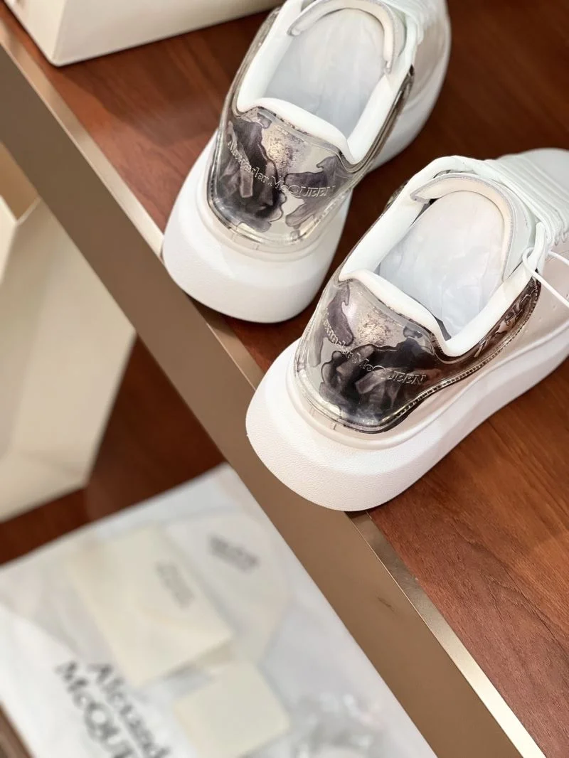 Alexander Mcqueen Low Shoes Lightweight 16390