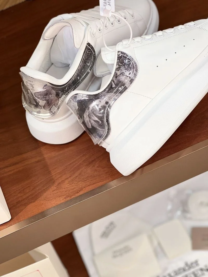 Alexander Mcqueen Low Shoes Lightweight 16390
