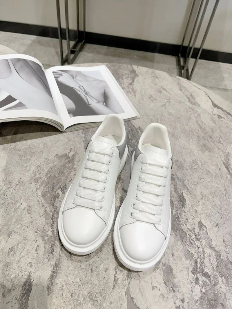 Alexander Mcqueen Low Shoes Flexible 16421
