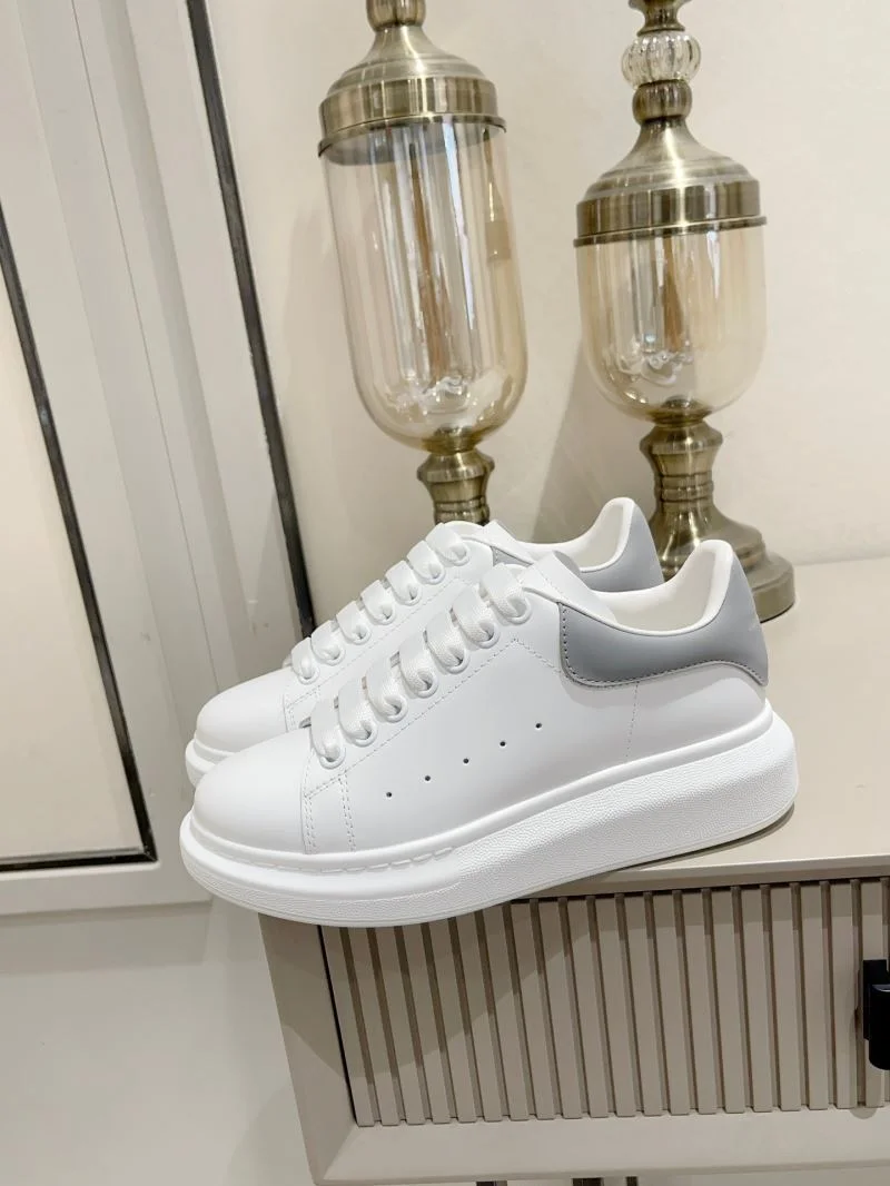 Alexander Mcqueen Low Shoes Flexible 16421