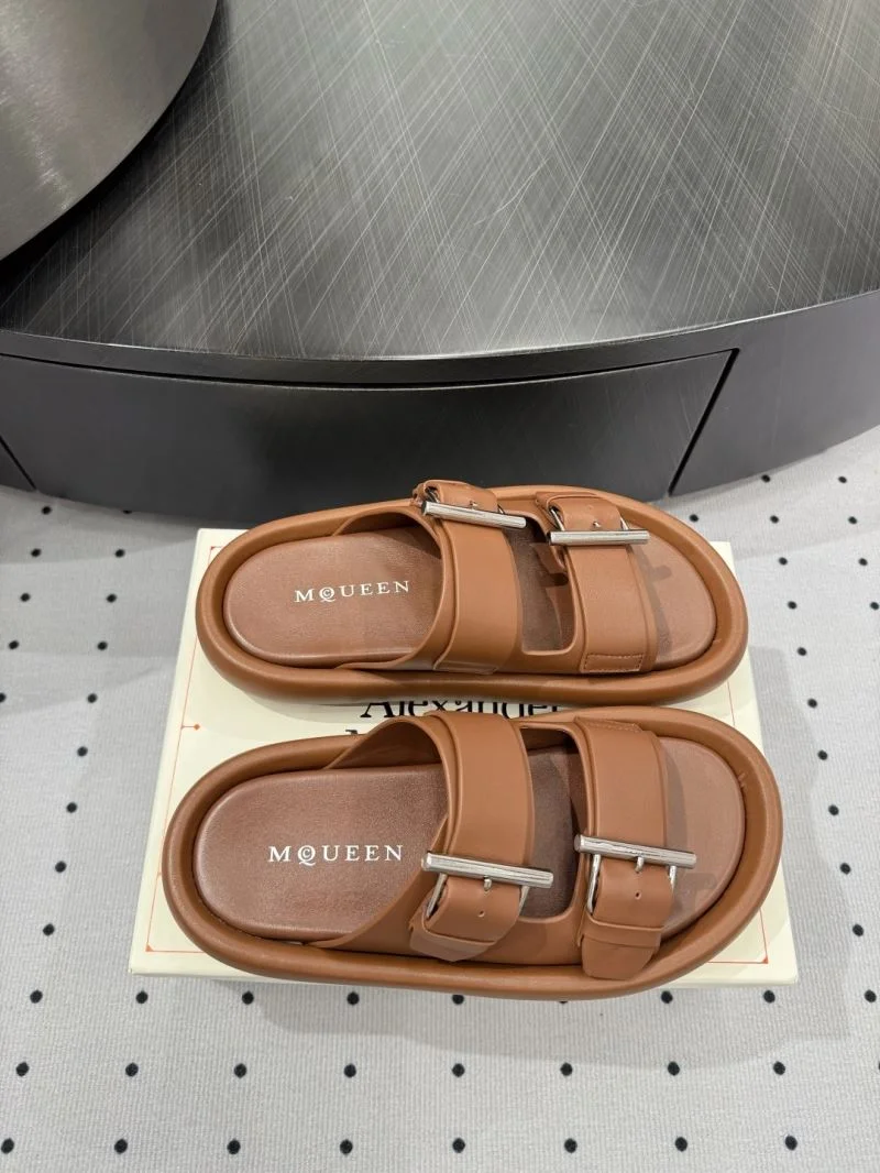 EyeCatching Alexander Mcqueen Slippers 16426