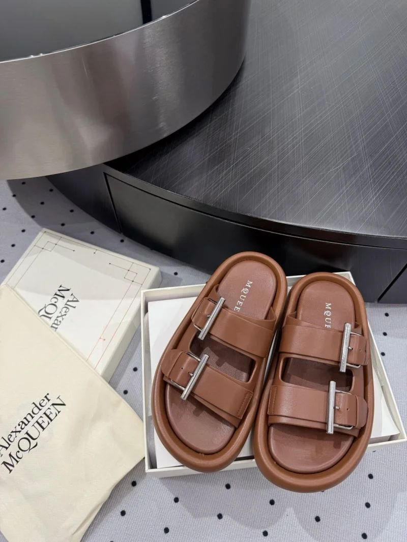 EyeCatching Alexander Mcqueen Slippers 16426