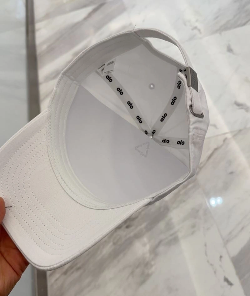 Alo Caps UrbanChic 261019