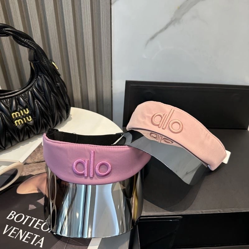 Effortless Alo Caps 260935