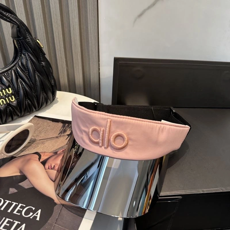 Effortless Alo Caps 260935