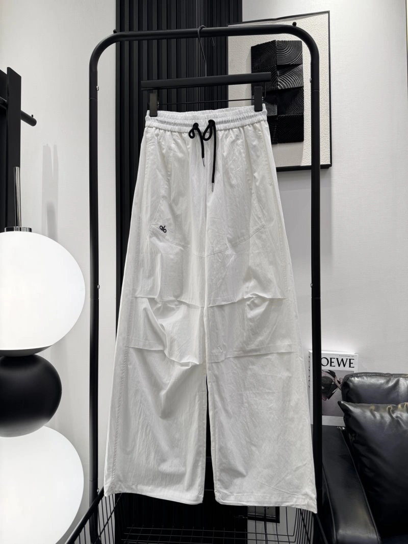 Trendsetting Alo Long Pants 155109