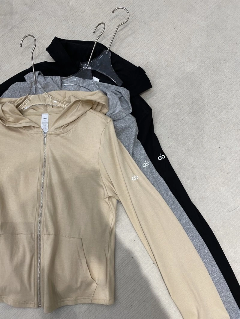 Contemporary Alo Outwear 152423