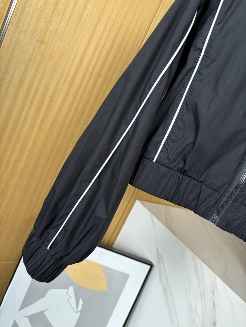 Modern Alo Outwear 150080
