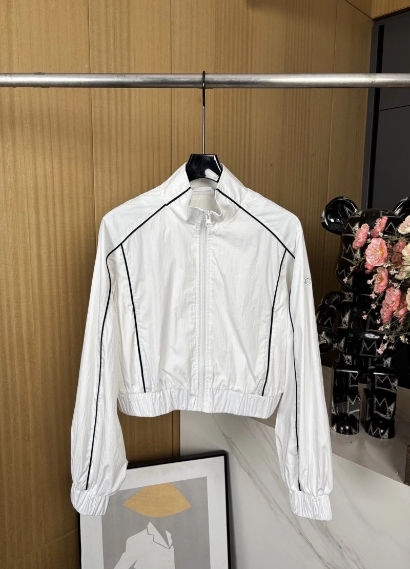 Trendsetting Alo Outwear 150068