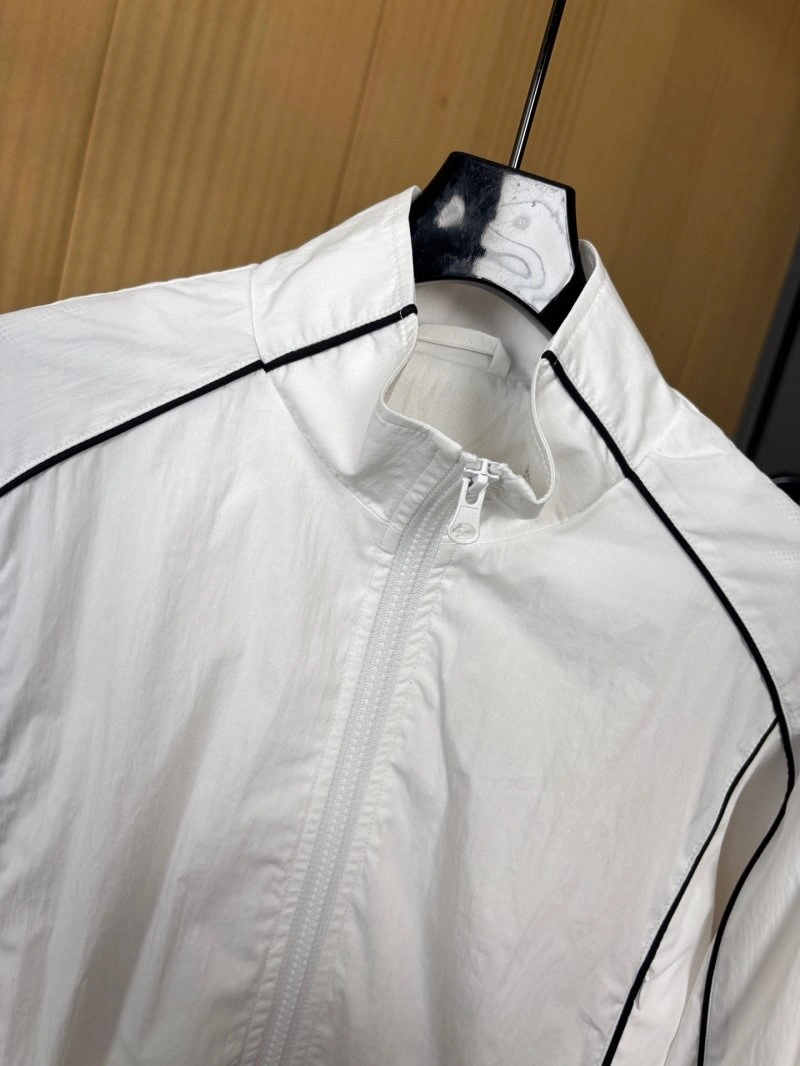 Trendsetting Alo Outwear 150068