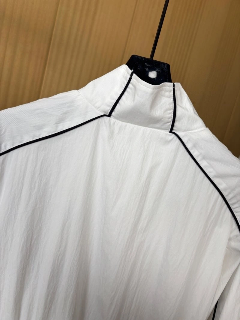 Trendsetting Alo Outwear 150068