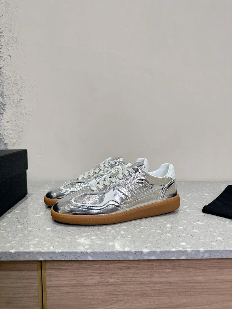 Affordable Alo Shoes 13157