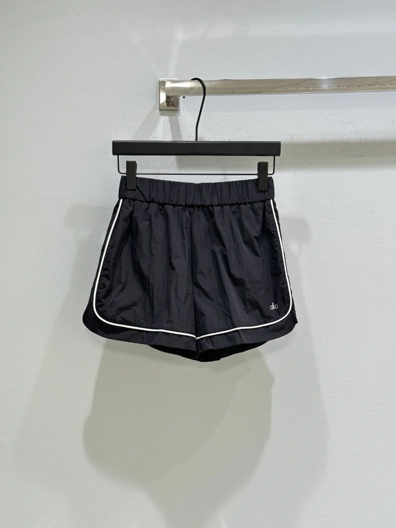 Alo Short Pants UrbanStyle 157139