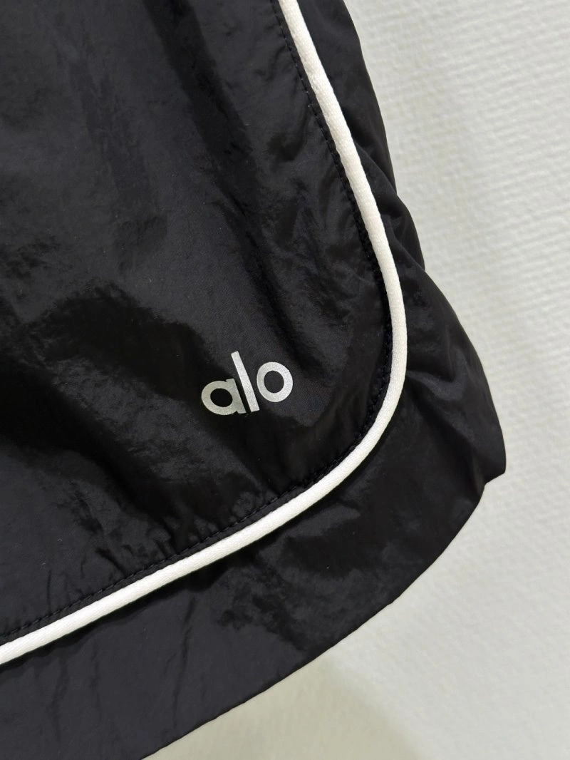 Alo Short Pants UrbanStyle 157139