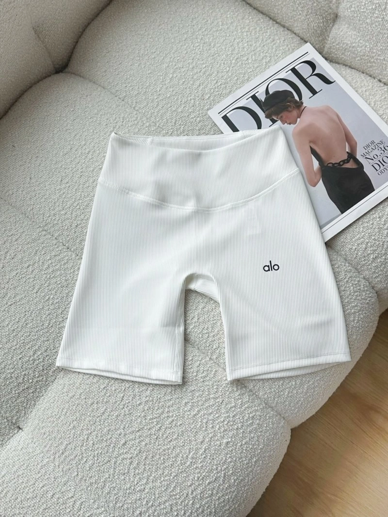 Alo Short Pants UrbanChic 155089